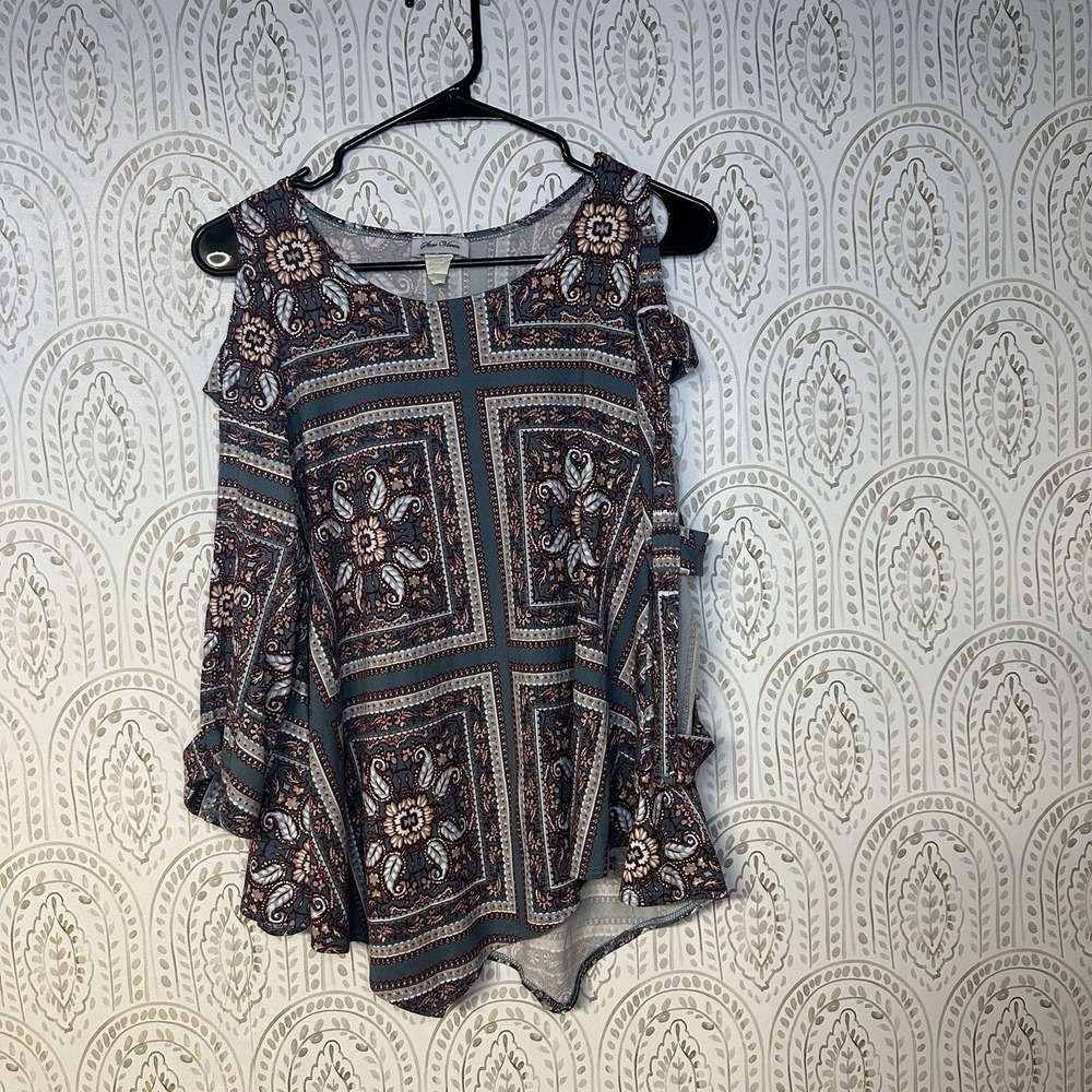 Star Vixen Womans Size Small Top Bohemian‎ Slits On Sleeves Paisley Print Chic